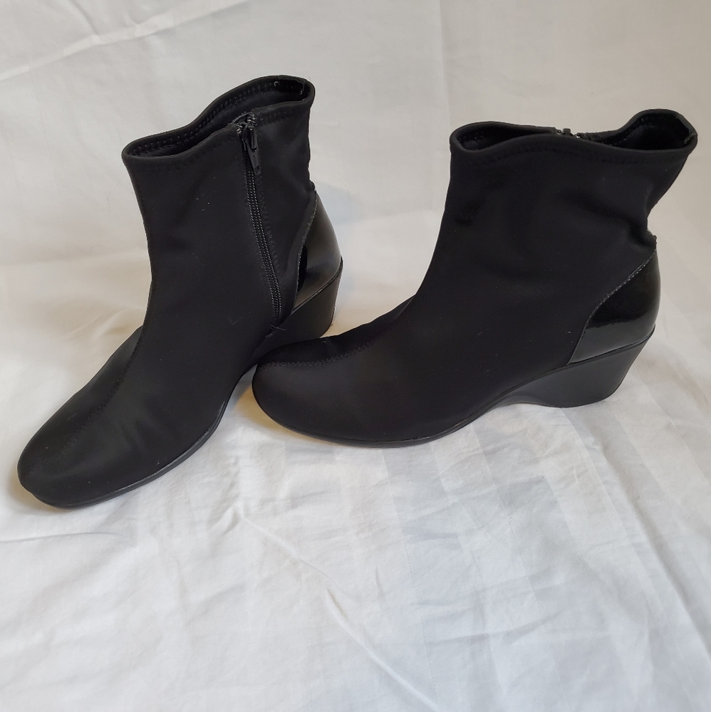 Karen Scott Ankle Boot Mid Heel Size 6.5 Black